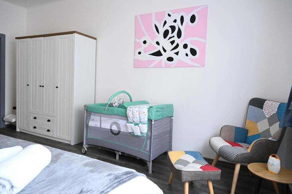 Rodinny Apartman U Broumovskeho Namesti Luaran gambar